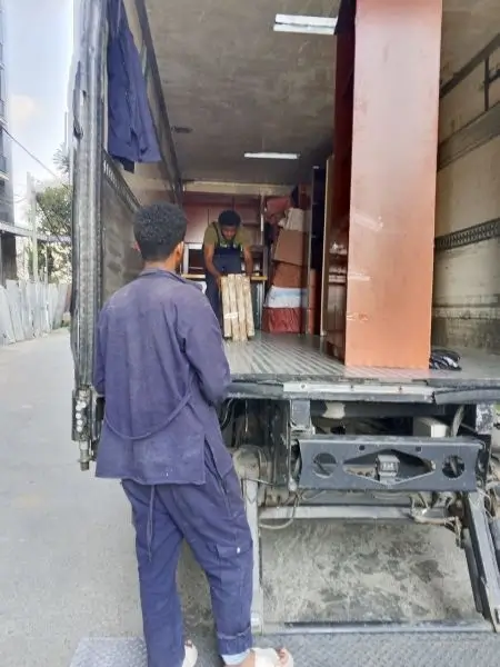 Customs officer inspecting cargo at the Kality branch office